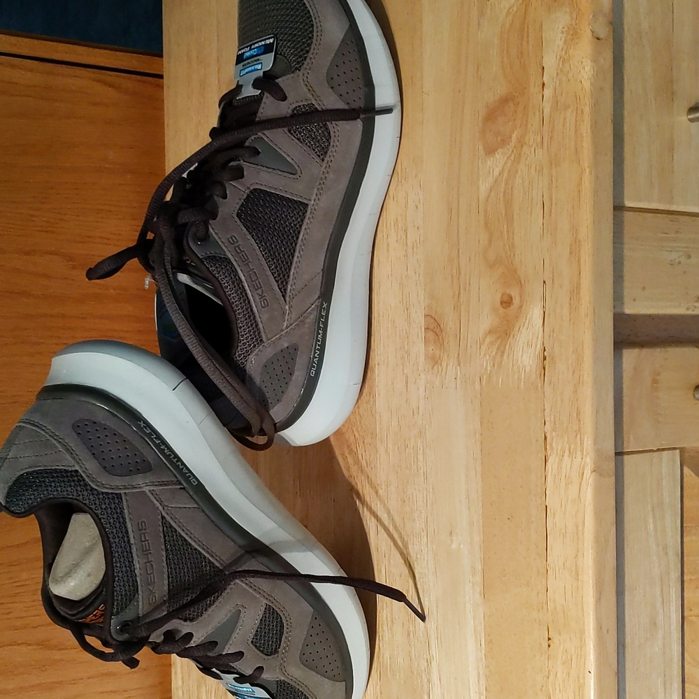 Skechers Quantum Flex Country Walker, new in box, size 8.5 - Picture 2 of 6